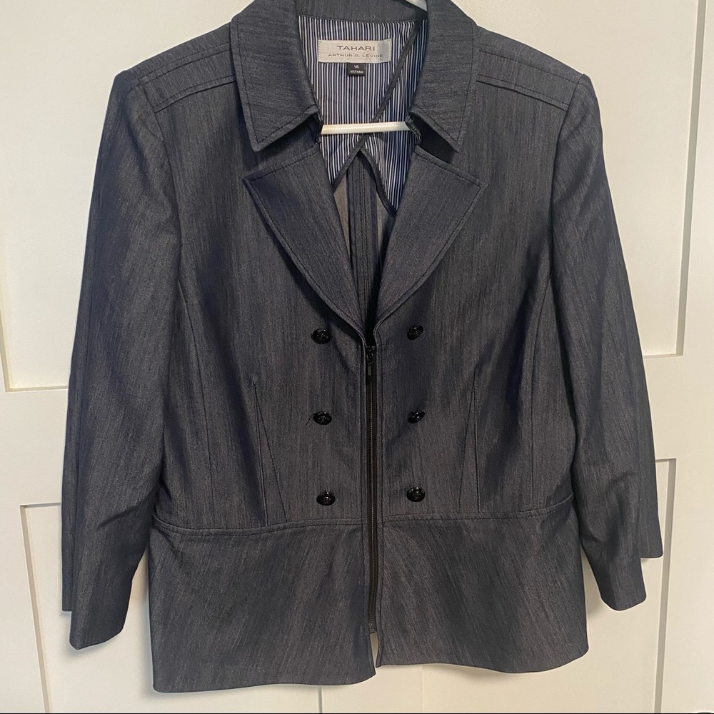 Tahari by Arthur S Levine women’s blazer